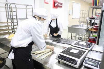 Поваров на школьных кухнях Костромы заменят студенты кулинарных техникумов – Учительская газета
