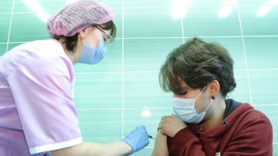 Ректор КЧГУ Узденов рассказал, как вуз справился с вакцинацией сотрудников