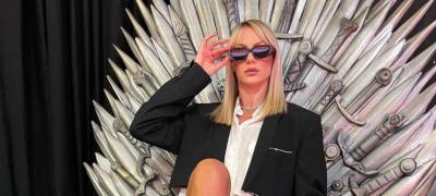 "Бритни Спирс в молодости": Леся Никитюк в латексе засветила кольцо на безымянном пальце