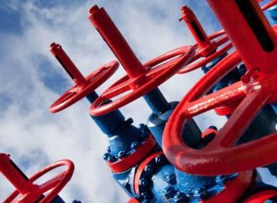 Цены на газ в Европе продолжают рост выше $670 за тысячу кубометров, а вот Газпром и Новатэк устали