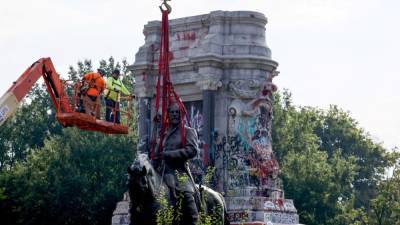 В Ричмонде демонтировали памятник генералу Конфедерации