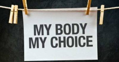 Церковь и депутаты хотят разрешить врачам отказывать в абортах: мнение юриста