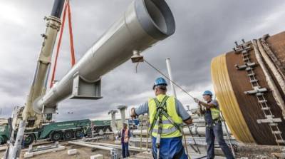 «Газпром» начнет поставки газа через «Северный поток-2» с октября – Bloomberg