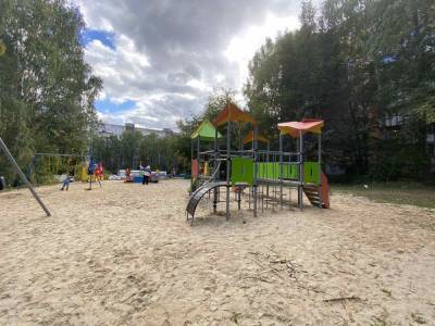 Две детские площадки обновили в Советском районе