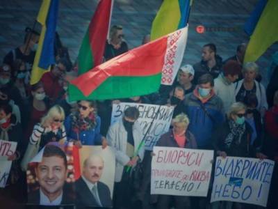 Лукашенко: за меня 90% украинцев. Митинг с его портретами - пришло 100 человек