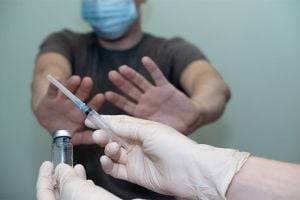 ВОЗ призывает продлить мораторий на бустерную прививку до конца года
