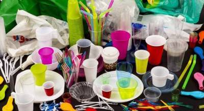 В Украине хотят запретить пластиковую одноразовую посуду