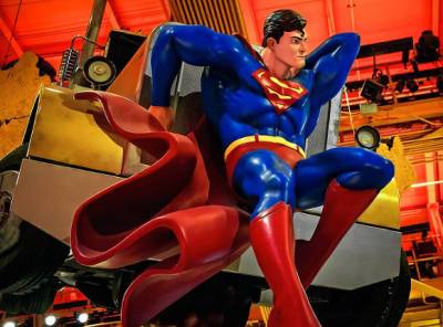 Эксперты объяснили, почему у Супермена трусы поверх штанов