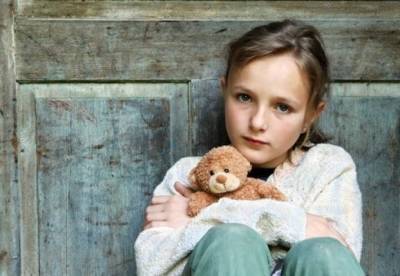 В Украине растет число детей-сирот