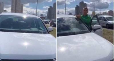 В Киеве водитель самоката наказал наглого автомобилиста, который ехал по тротуару