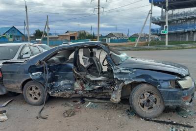 В Улан-Удэ у посёлка Солдатский столкнулись три машины