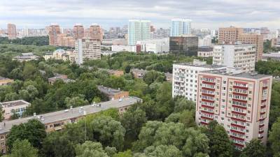 Вторичное жилье в Москве в августе подешевело впервые с начала года