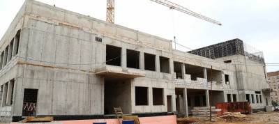 В Нахабине продолжается строительство школы