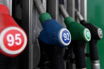 Цены на бензин и дизель снизились