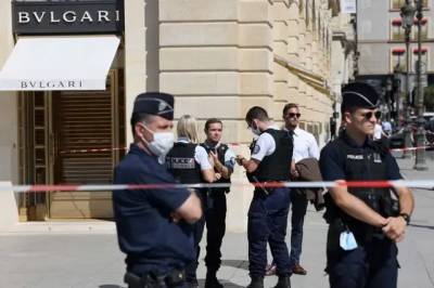 В Париже ограбили ювелирный магазин Bulgari на 10 млн