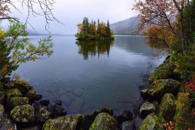 Заполярное Сейдозеро вошло в топ-10 самых красивых озер России