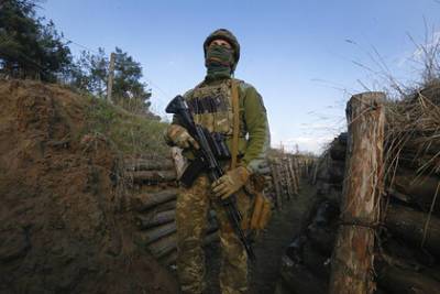 Украина сообщила о ранении шестерых своих военнослужащих в Донбассе