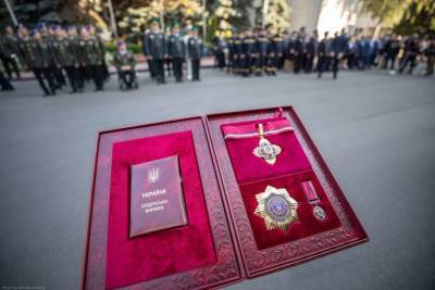 Монастырский вручил ордена и медали отличившимся сотрудникам МВД