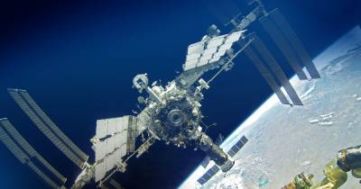 Экипаж МКС сообщил о дыме и запахе горелого пластика из российского модуля