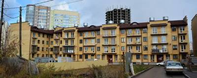 В Перми на улице Теплогорской достроят два проблемных дома