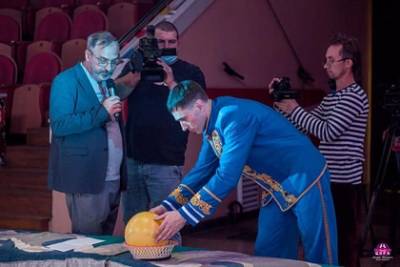 Показанный в Омском цирке трюк занесли в Книгу рекордов России