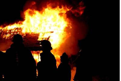 Мужчина обгорел при пожаре в поселке имени Морозова