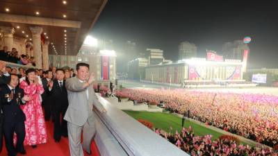 В Пхеньяне прошёл военный парад. Новых ракет на нём не заметили