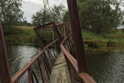 Жители деревни в Тверской области опасаются кривого моста