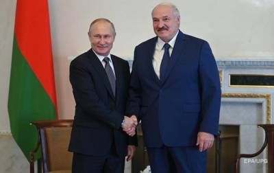 Большинство украинцев негативно относятся к Лукашенко и Путину