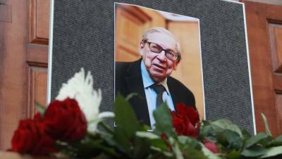 В Москве захоронили прах президента журфака МГУ Ясена Засурского