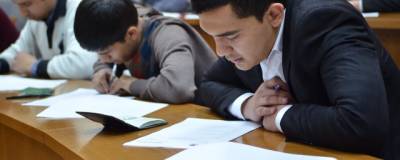 Вакцинированные студенты Узбекистана получат скидку на оплату обучения