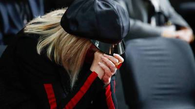 Пугачева расплакалась во время прощания с художником Красновым