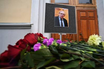 Прах президента факультета журналистики МГУ Засурского захоронили в Москве