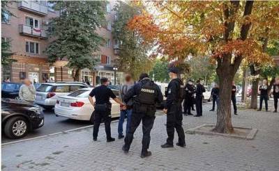 В центре Черкасс четверо мужчин устроили вооруженные разборки