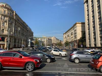 40% всех легковых автомобилей в России приходится на 10 регионов