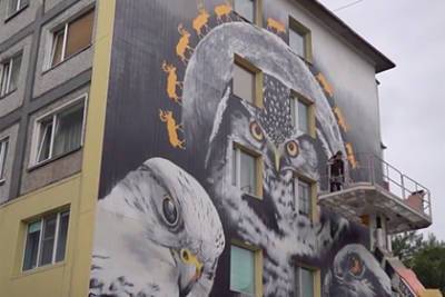 Художники превратили в арт-объекты фасады домов в российском городе
