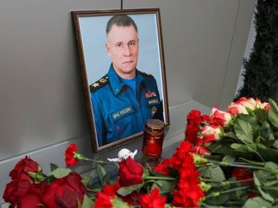 «Интерфакс»: Главу МЧС Зиничева похоронят на Северном кладбище в Петербурге
