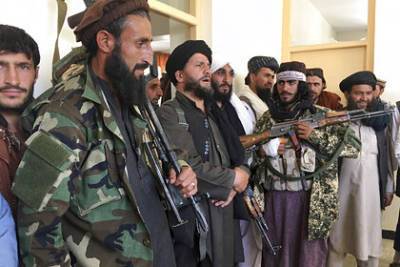 Талибам сдались 100 бойцов сопротивления