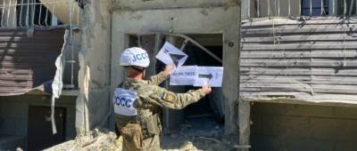 Оккупанты продолжают обстрелы населенных пунктов на Донбассе: повреждены дома и автомобиль (фото)