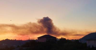 Крупный пожар охватил жилой дом в Сочи