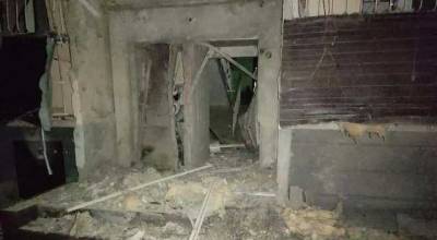 Российские оккупанты обстреляли жилые многоэтажки на Луганщине