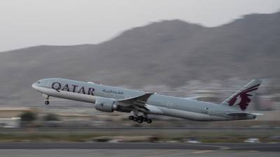 Группа американских граждан прилетела из Афганистана в Катар чартерным рейсом