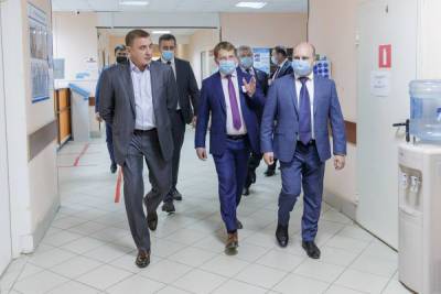 Алексей Дюмин посетил поликлинику в Алексине