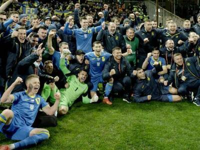 "Все мы и есть футбол!" Футболисты сборной поздравили Украину с Новым годом. Видео