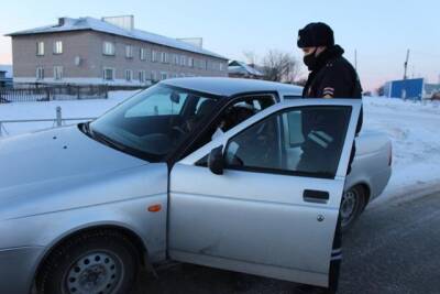 В Новосибирске экипажи ДПС проводят массовые проверки водителей на опьянение