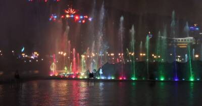 Завораживающее новогоднее световое шоу устроили в Пекине
