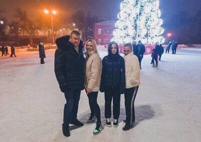 Любимов встретил Новый год вместе с семьей в центре Рязани