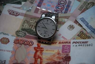 Волгоградец в канун Нового года заплатил 2 млн рублей алиментов