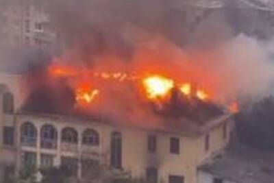 В Сочи произошёл крупный пожар в нежилом здании