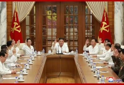 Ким Чен Ын назвал 2021 годом великой победы, а 2022 - годом великой смертельной схватки